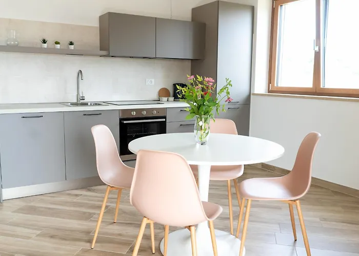 Relais Del Parco Azzurro E Relais Del Parco Rosa * LʼAquila